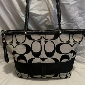 美品 2207 Vintage Coach Totebag Black Vintage Coach Leather Tote bag for Laptop or work (22075) | eBay